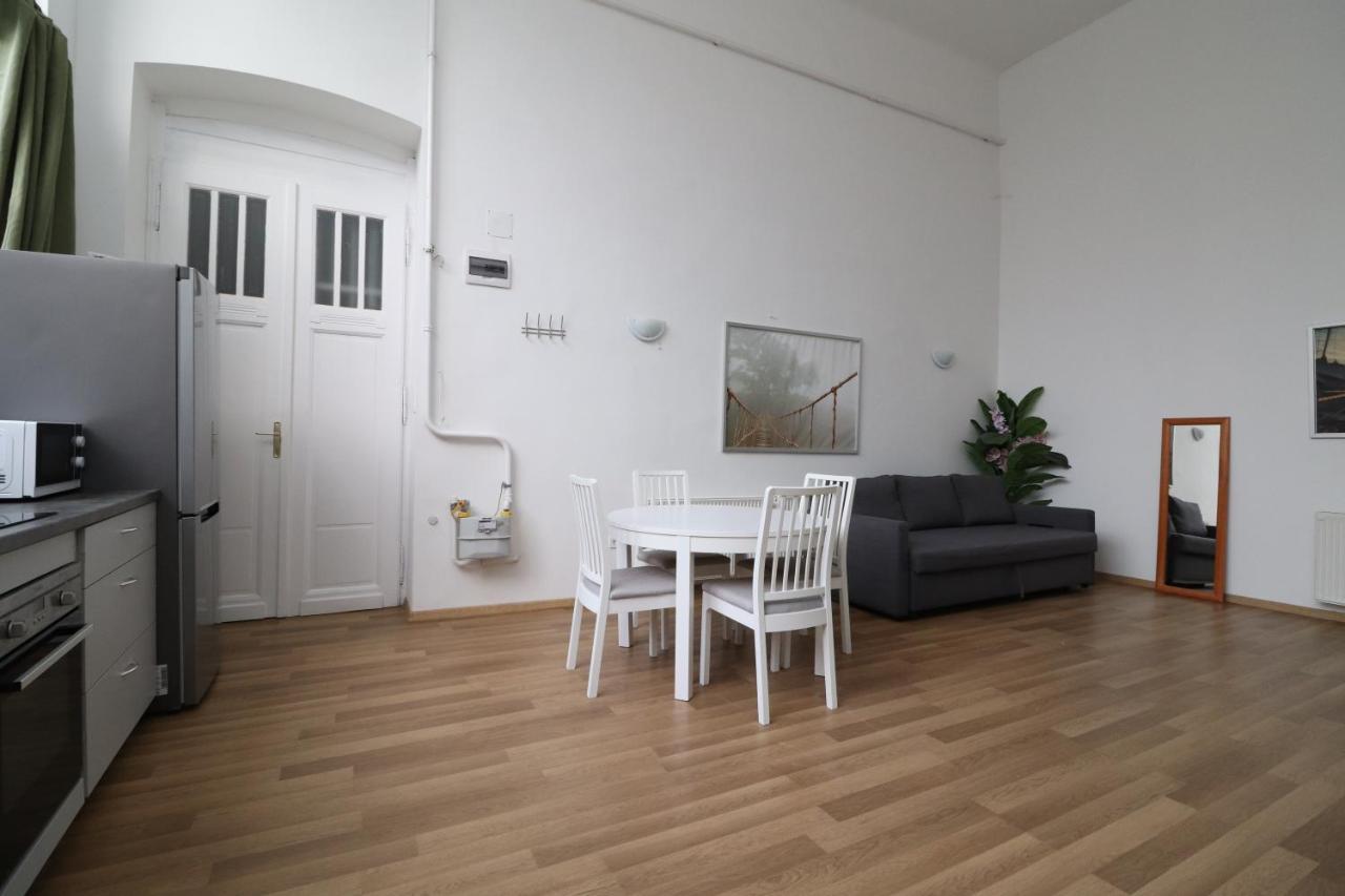 New Guest House A In Kiraly Street 106 ブダペスト エクステリア 写真