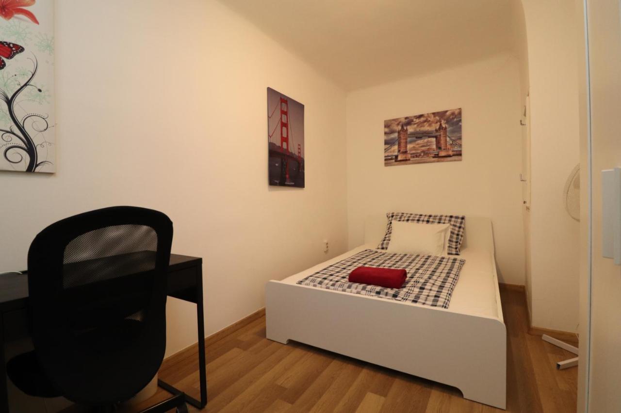 New Guest House A In Kiraly Street 106 ブダペスト エクステリア 写真